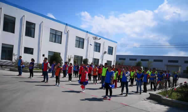 新聞=江蘇綠地成功舉辦“增活力、促和諧”主題運(yùn)動會和召開績效考核總結(jié)大會02.jpg